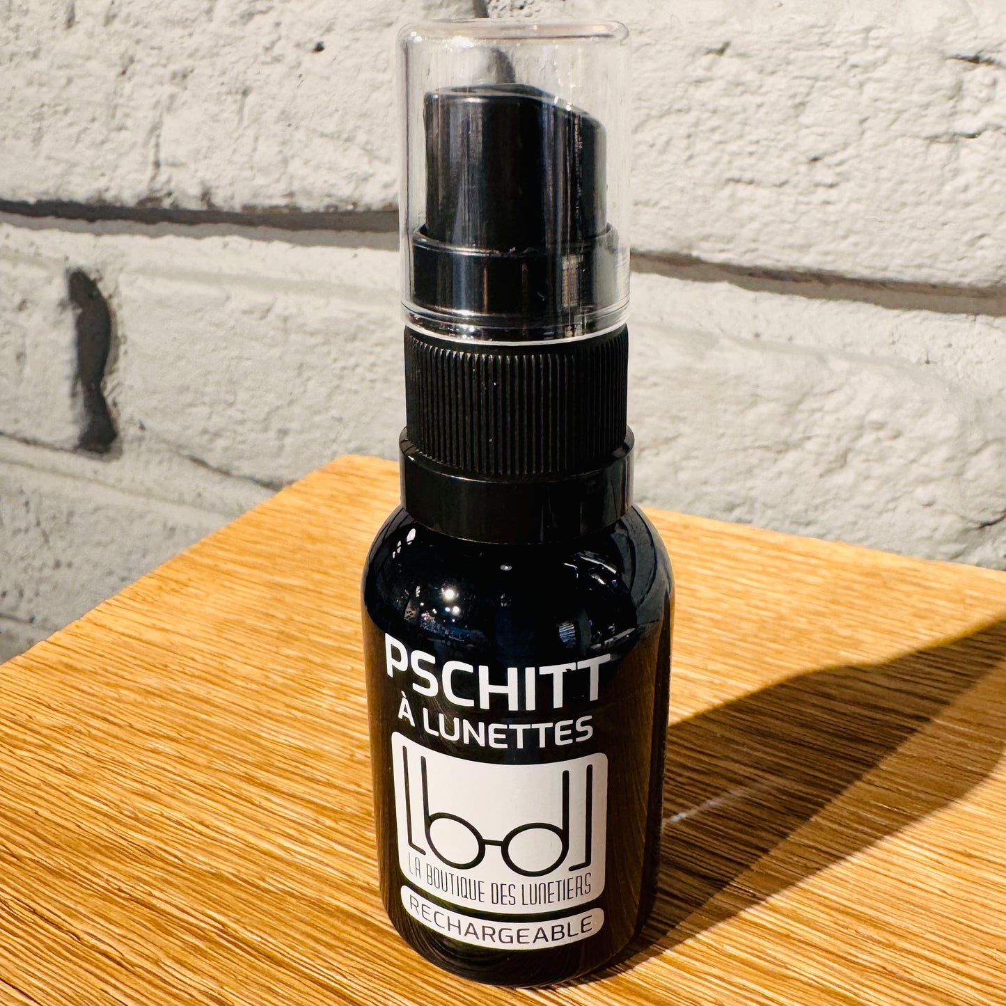 Pschitt à lunettes